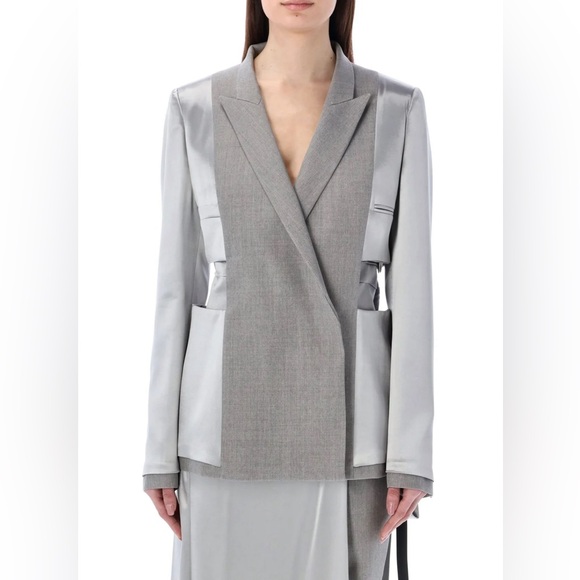 Fendi
Fendi Single-Breasted Knot-Detailed Blazer - Picture 3 of 5